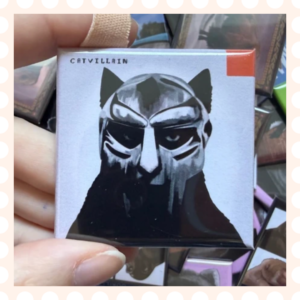 Przypinka 50x50mm Catvillain