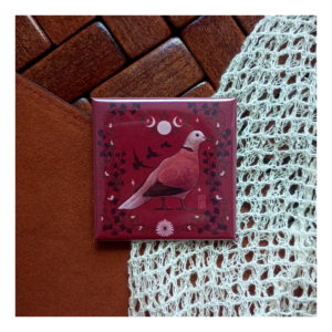 Przypinka 50×50 mm Synogarlica mała