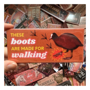 Przypinka 54×120 mm These boots are made for walking