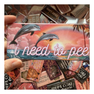 Przypinka 54×120 mm I need to pee