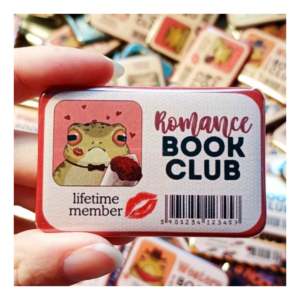 Przypinka 40x60mm Romance Book Club