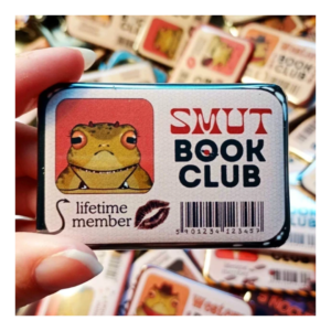 Przypinka 40x60mm Smut Book Club