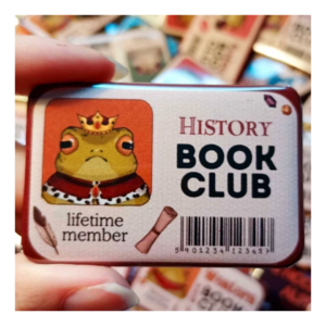 Przypinka 40x60mm History Book Club