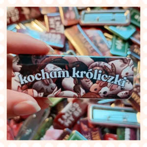 Przypinka 25×70 mm Kocham króliczki