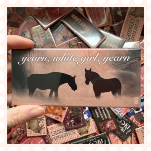 Przypinka 54×120 mm Yearn, white girl, yearn