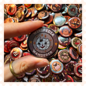 Przypinka 32 mm Wikipedia Wanderer